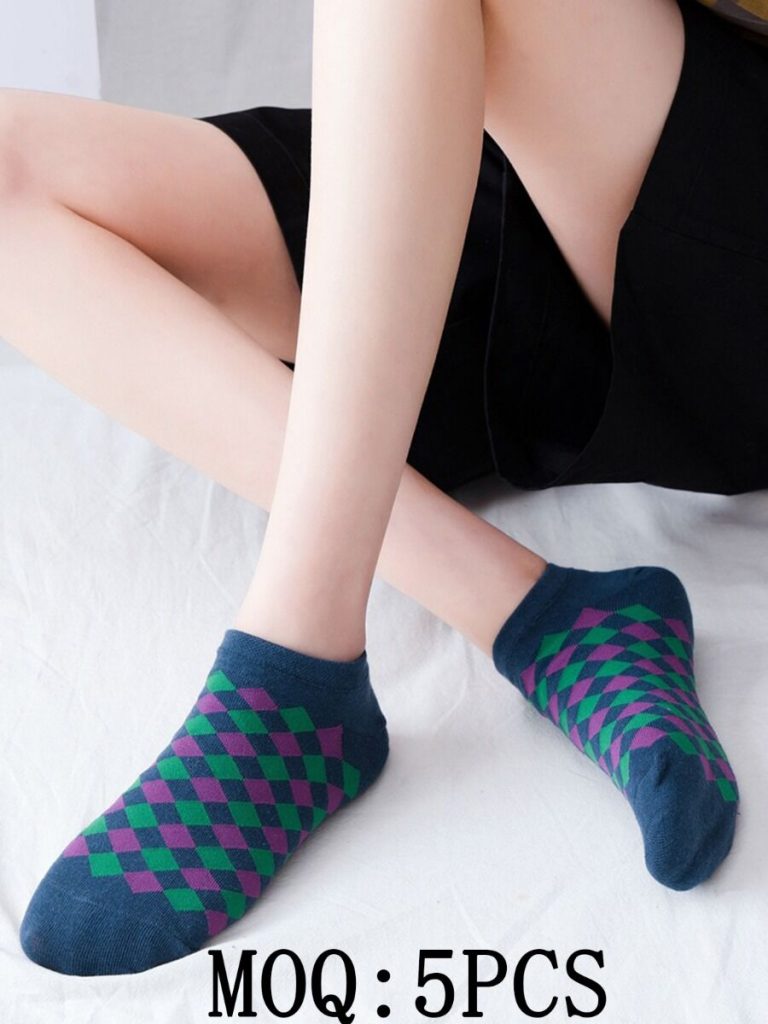 Color-black Plaid Low Top Socks