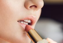 hacks to make your lipstick stay longer